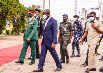 Obaseki pays respect to fallen heroes