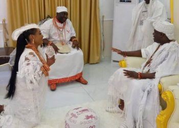 Ooni of Ile-Ife host Ogievie 1 at Olokun shrine