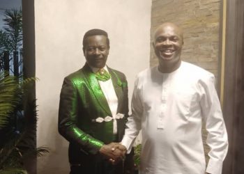 Riceman, Ominimini in historic handshake