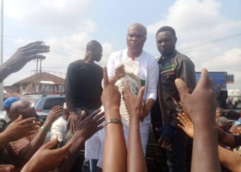 Imansuangbon takes Atiku campaign to Edo villages, share free rice for Christmas