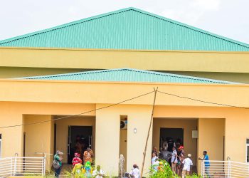 Obaseki promises 24-hour electricity, roads, other infrastructure for College of Agric, community