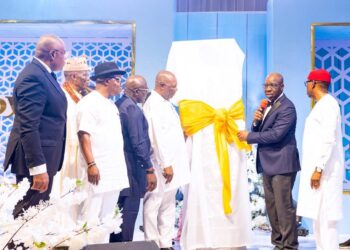 Obaseki unveils book in honour of Okowa at Delta Gov’s Valedictory Dinner