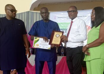 Ndidi Key gets award of excellence from Uniben