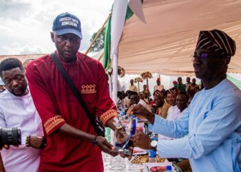 Okpebholo presents scorecard to kinsmen