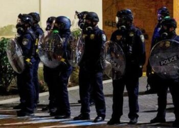 Trump orders deployment of troops to Portland and authorises ‘full force’