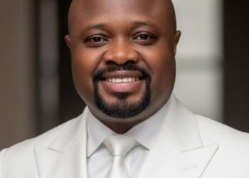 Ex-President Goodluck Jonathan’s aide defects from PDP to APC
