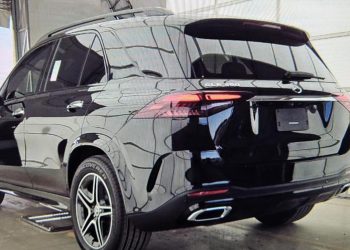 Police launch manhunt as robbers seize Mercedes-Benz at gunpoint in Lagos