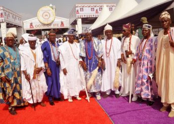 Monarch urges non-indigenes in South South to uphold justice and peace