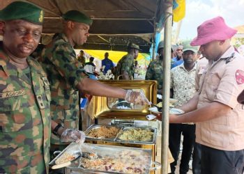 Eid-El-Fitri: COAS hosts Sallah Luncheon with troops in Edo State